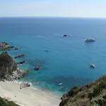 Anna Tropea