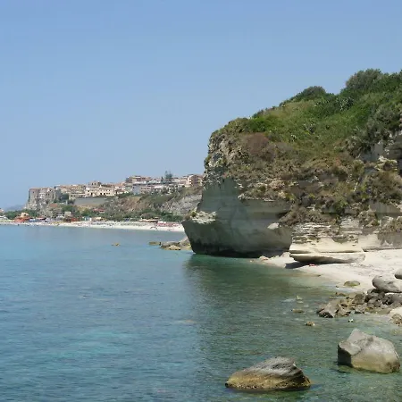 Anna Tropea